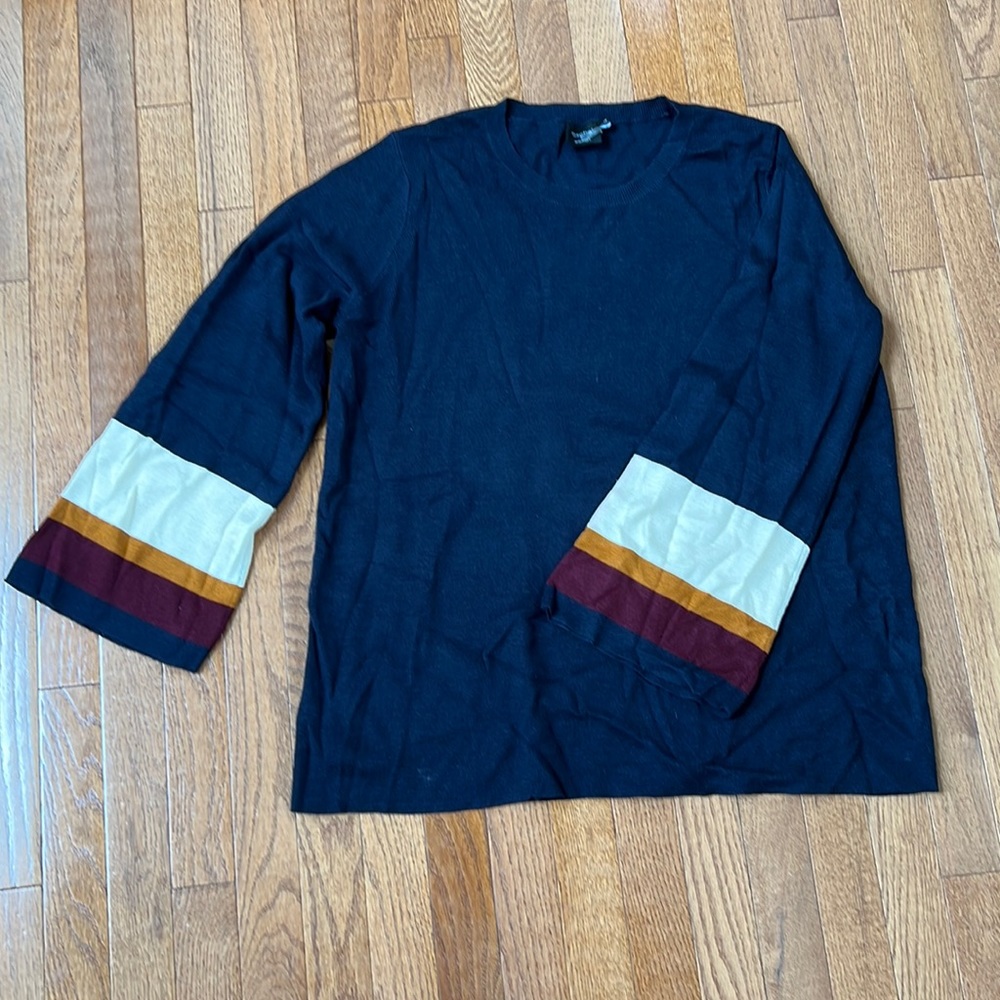 Women’s navy blue light weight slouchy sweater with bell sleeves